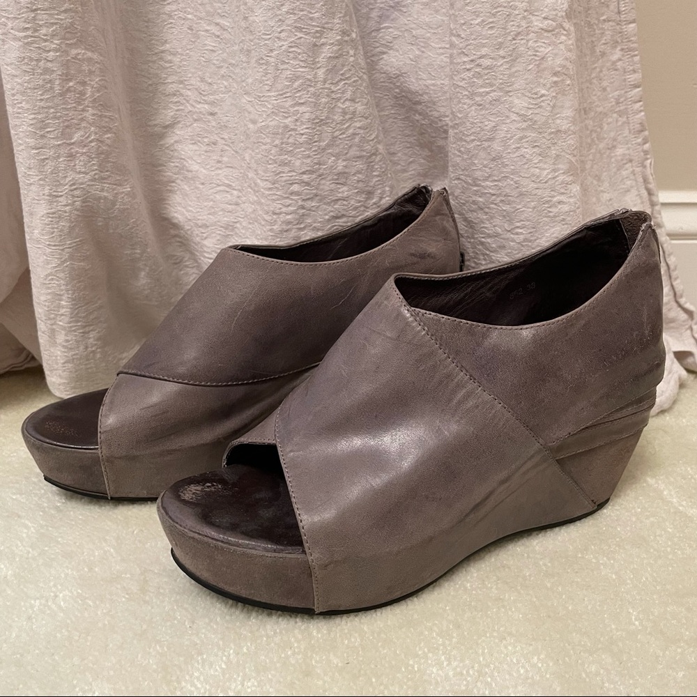 Antelope Platform Wedge Mules